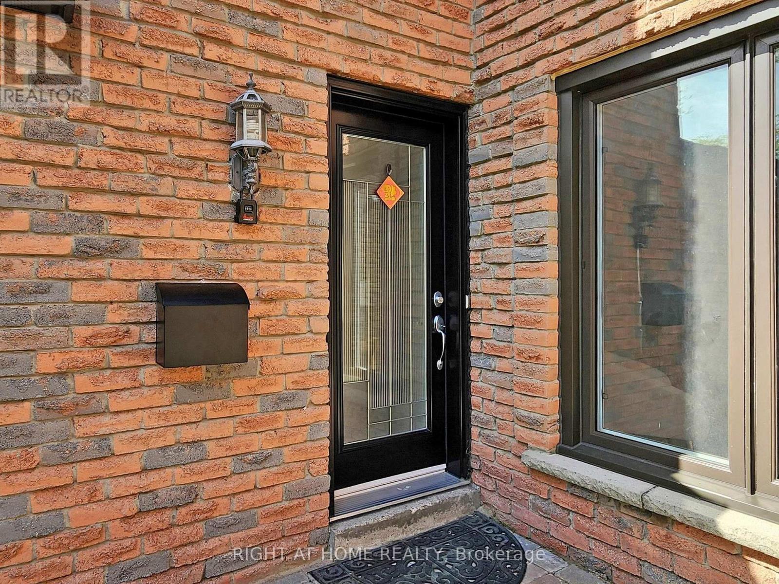 Property at 58 MERCER CRESCENT image 5
