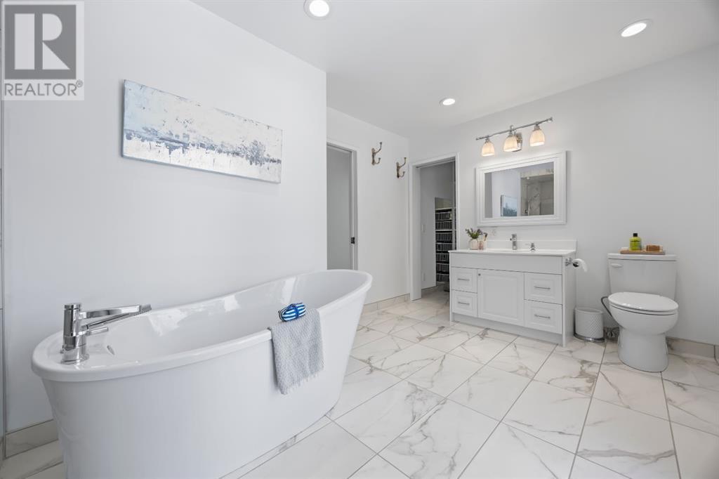 20 Bay View Drive Sw, Calgary, Alberta  T2V 3N6 - Photo 31 - A2208165