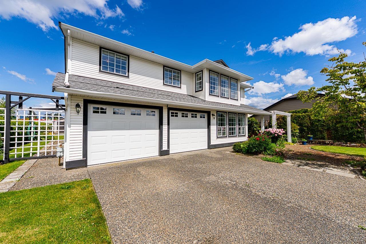 7652 Sapphire Drive, Sardis West Vedder, Chilliwack, British Columbia  V2R 3A7 - Photo 1 - R3006568