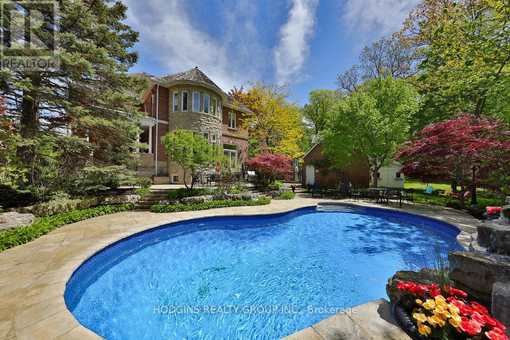 3264 Barchester Court, Mississauga, Ontario  L5L 5Z1 - Photo 6 - W12180154