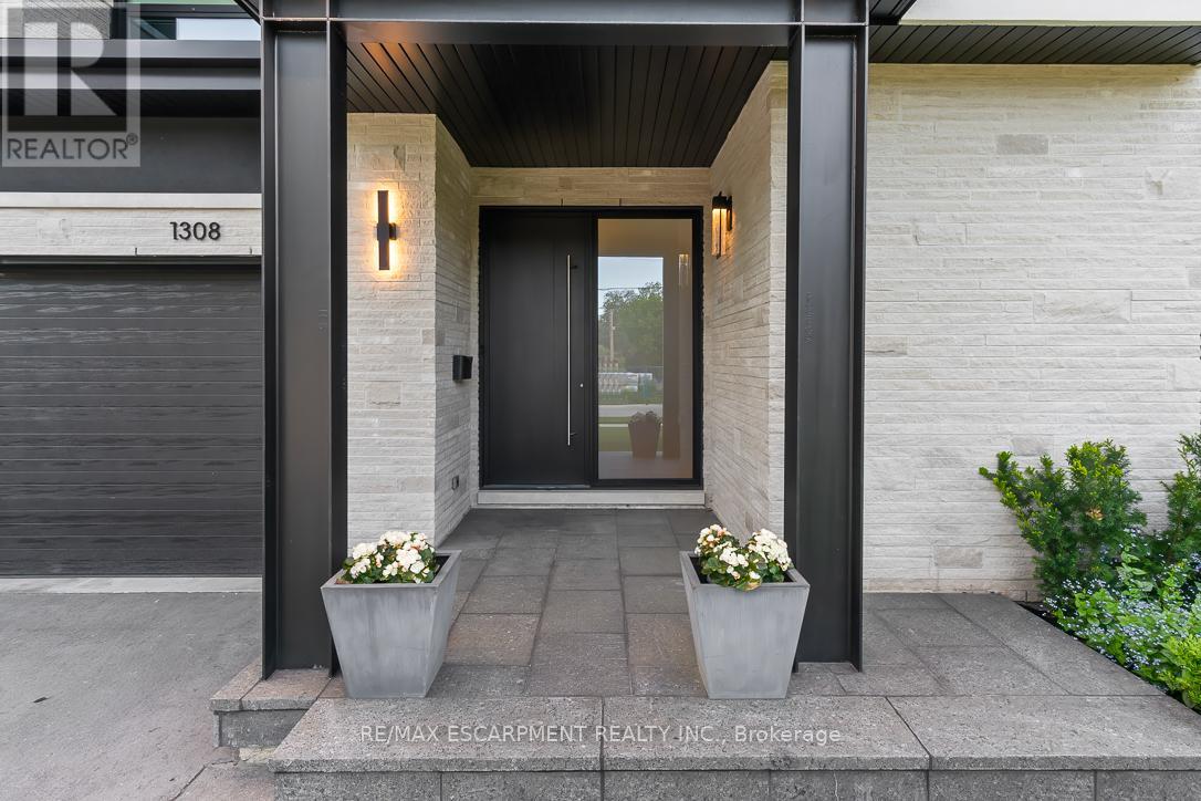Property at 1308 GREENOAKS DRIVE image 3