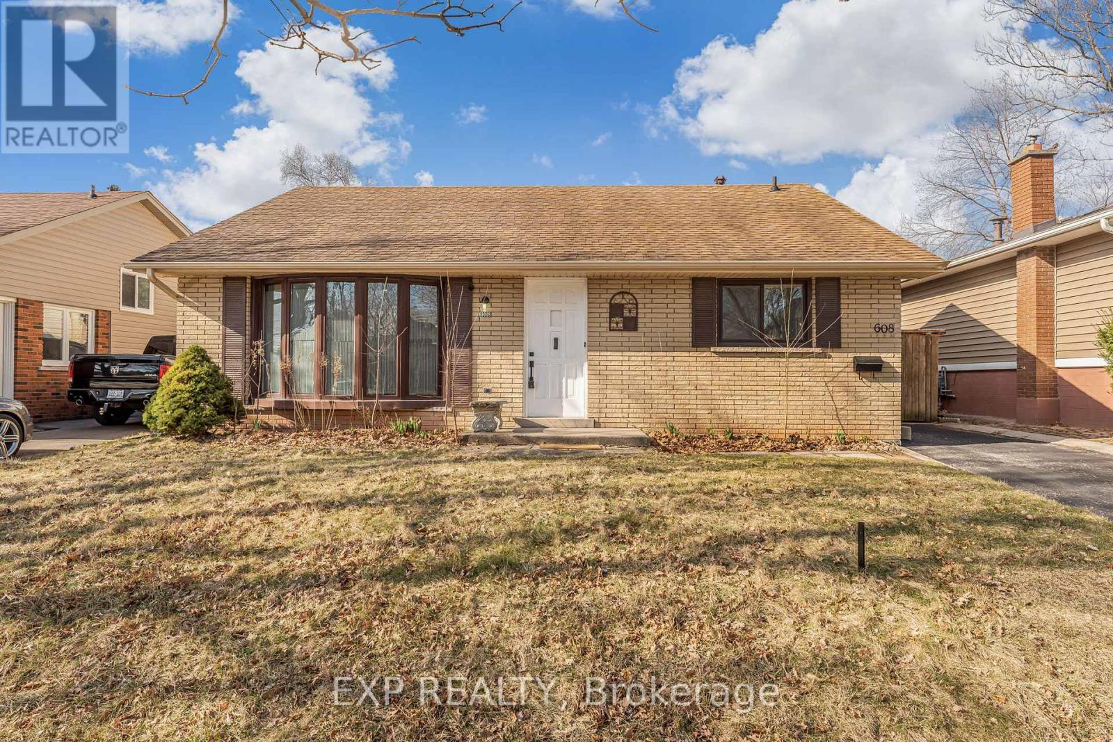 Property at 608 THORNWOOD AVENUE image 3