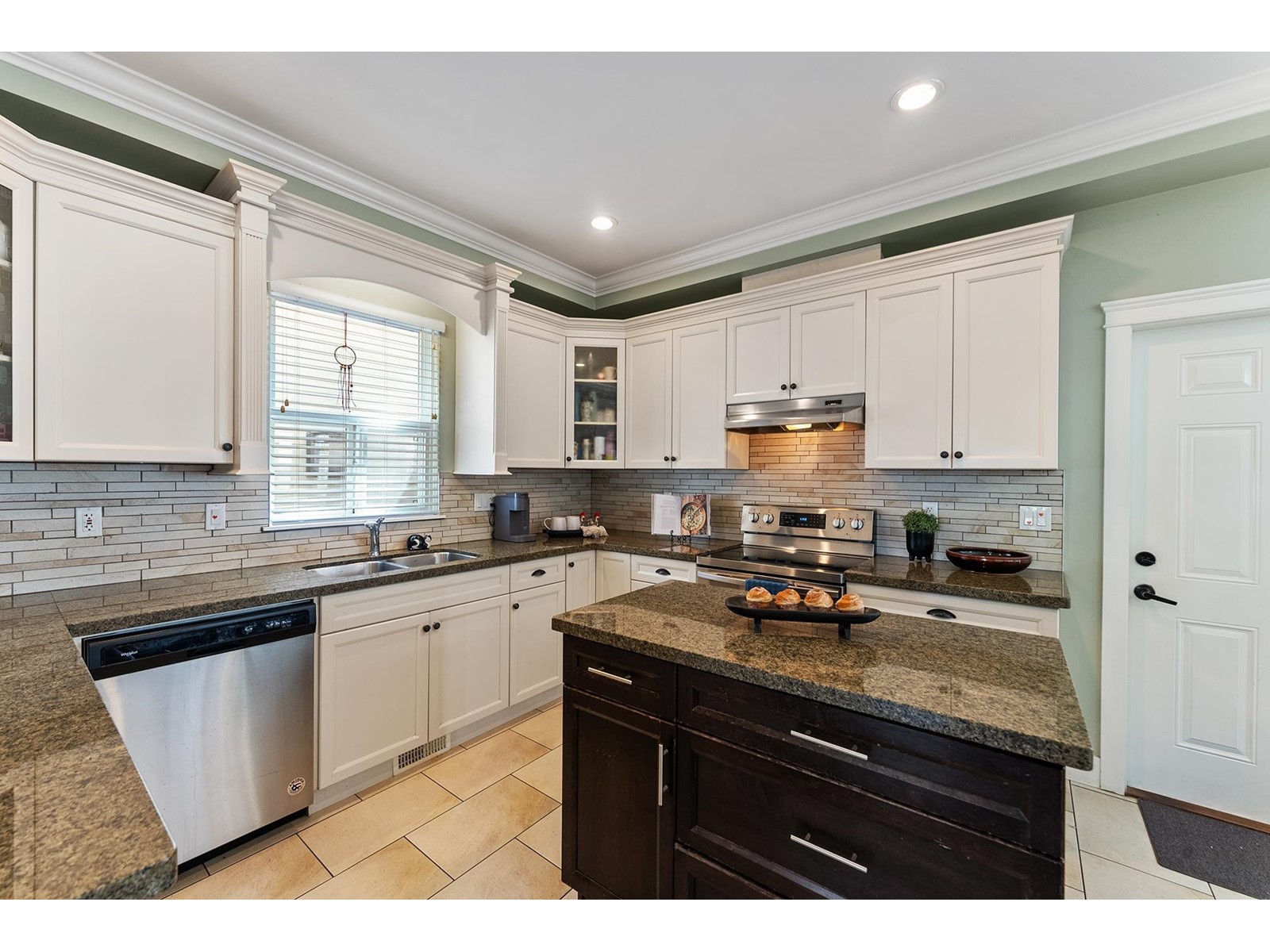14586 60a Avenue, Surrey, British Columbia  V3S 4R5 - Photo 13 - R3008614