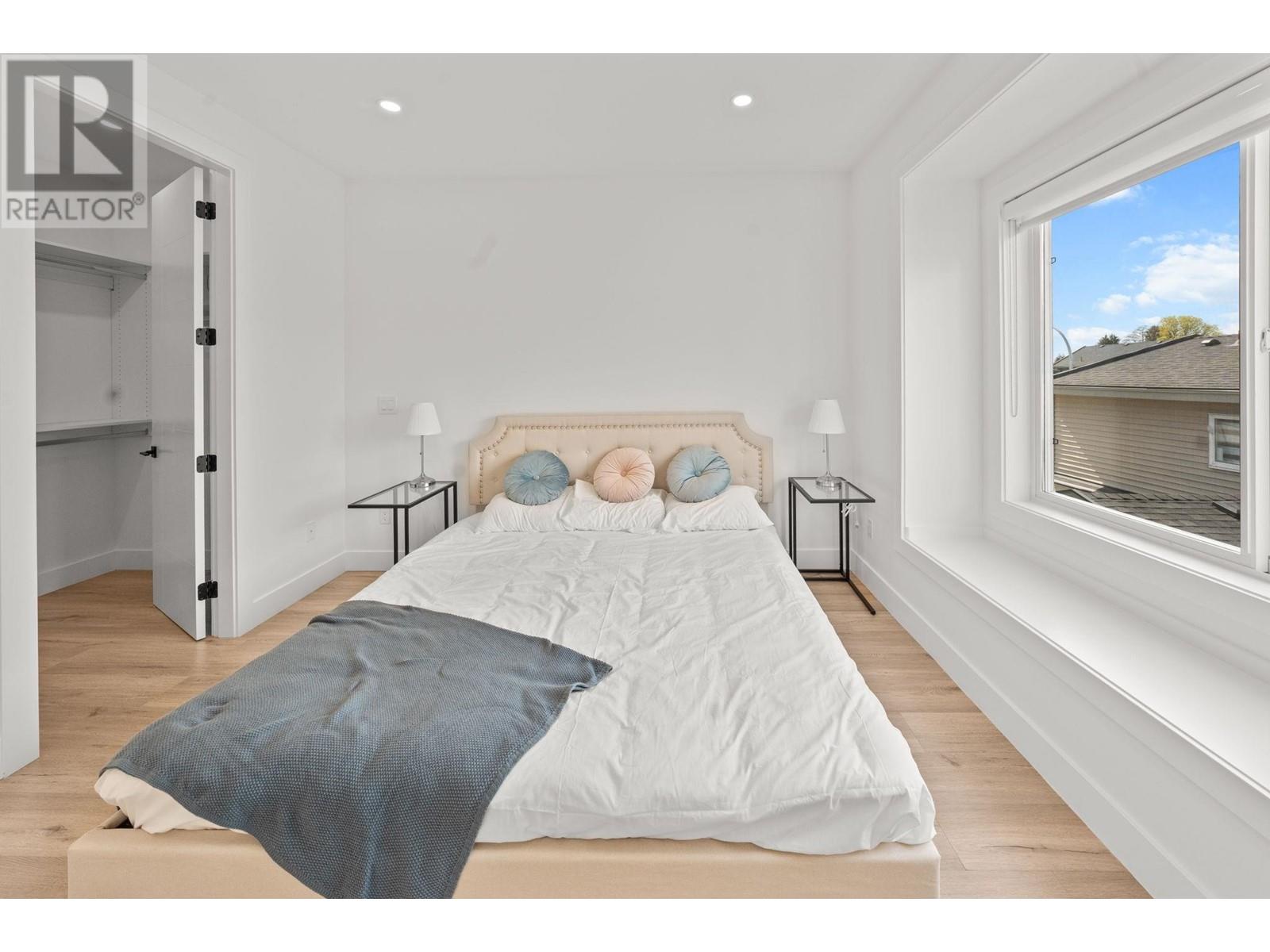 Listing Picture 11 of 26 : 10655 NO. 1 ROAD, Richmond / 烈治文 - 魯藝地產 Yvonne Lu Group - MLS Medallion Club Member