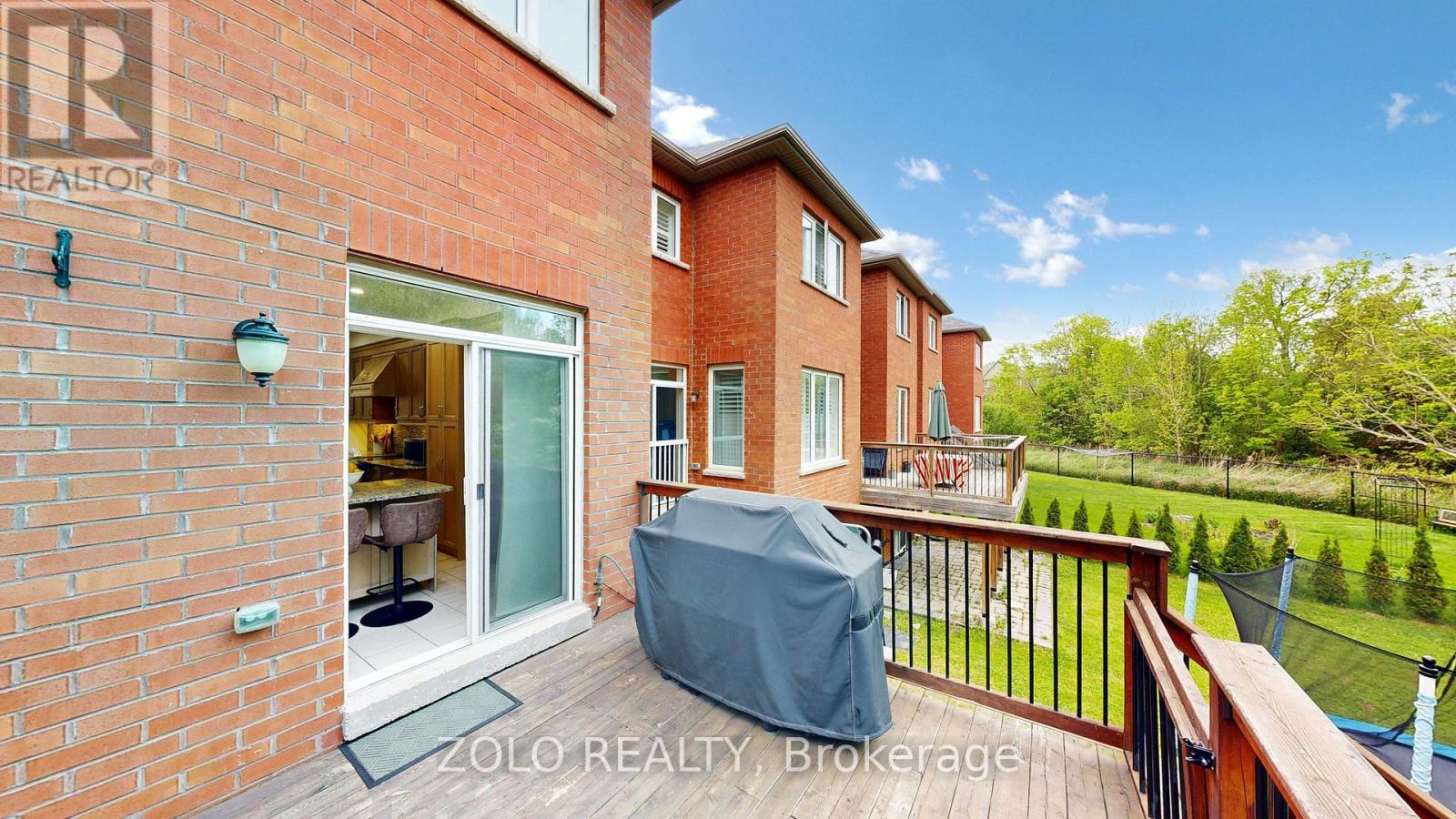 49 Collin Court, Richmond Hill, Ontario  L4E 0X6 - Photo 36 - N12161190