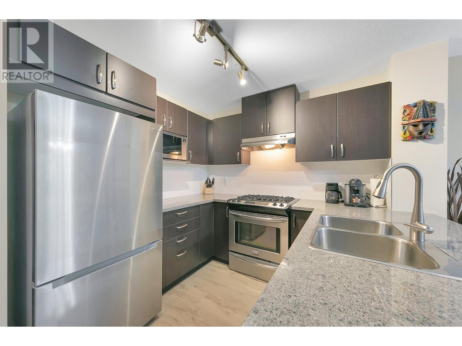 306 3050 Dayanee Springs Boulevard, Coquitlam, British Columbia  V3E 0A2 - Photo 4 - R3008147