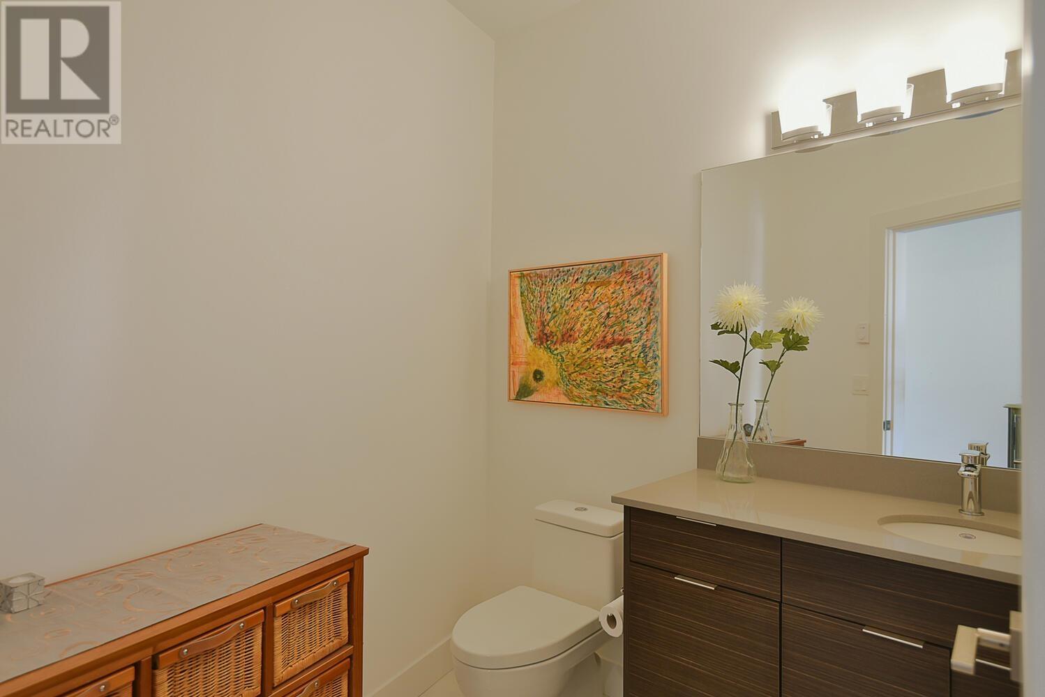 302 5780 Marine Way, Sechelt, British Columbia  V7Z 0L8 - Photo 28 - R3008217