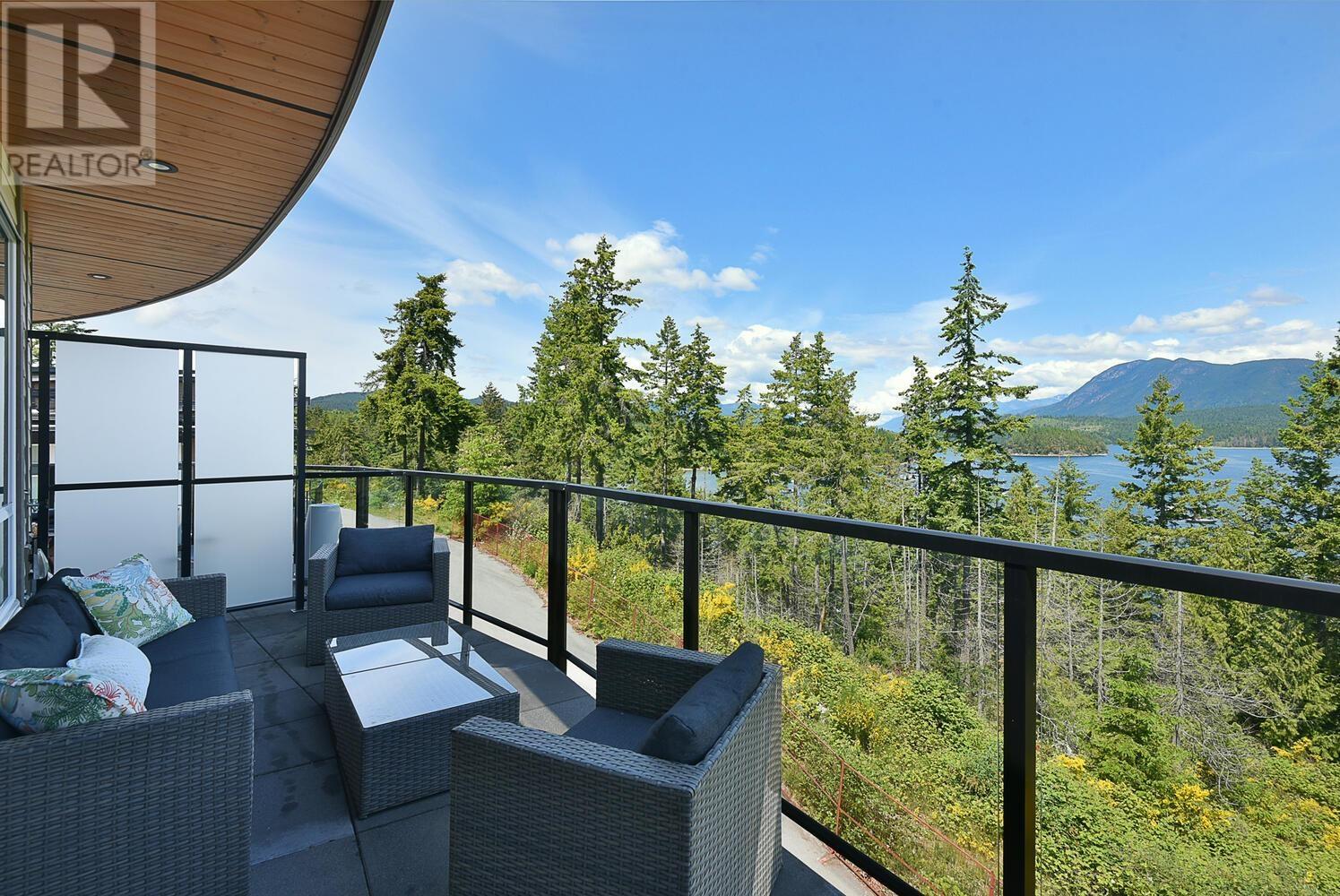302 5780 Marine Way, Sechelt, British Columbia  V7Z 0L8 - Photo 4 - R3008217