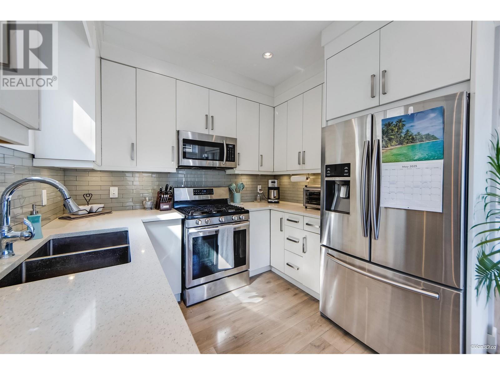 5078 Norfolk Street, Burnaby, British Columbia  V5G 1G1 - Photo 7 - R3008242