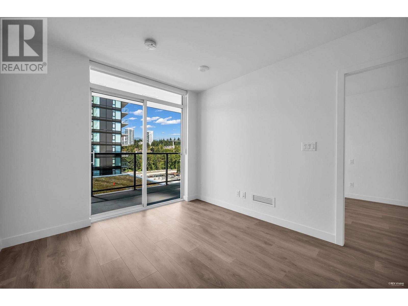 906 308 Alderson Avenue, Coquitlam, British Columbia  V3K 3V8 - Photo 9 - R3008253