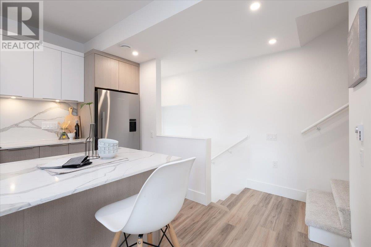205 2075 E 1st Avenue, Vancouver, British Columbia  V5N 1B6 - Photo 6 - R3008380