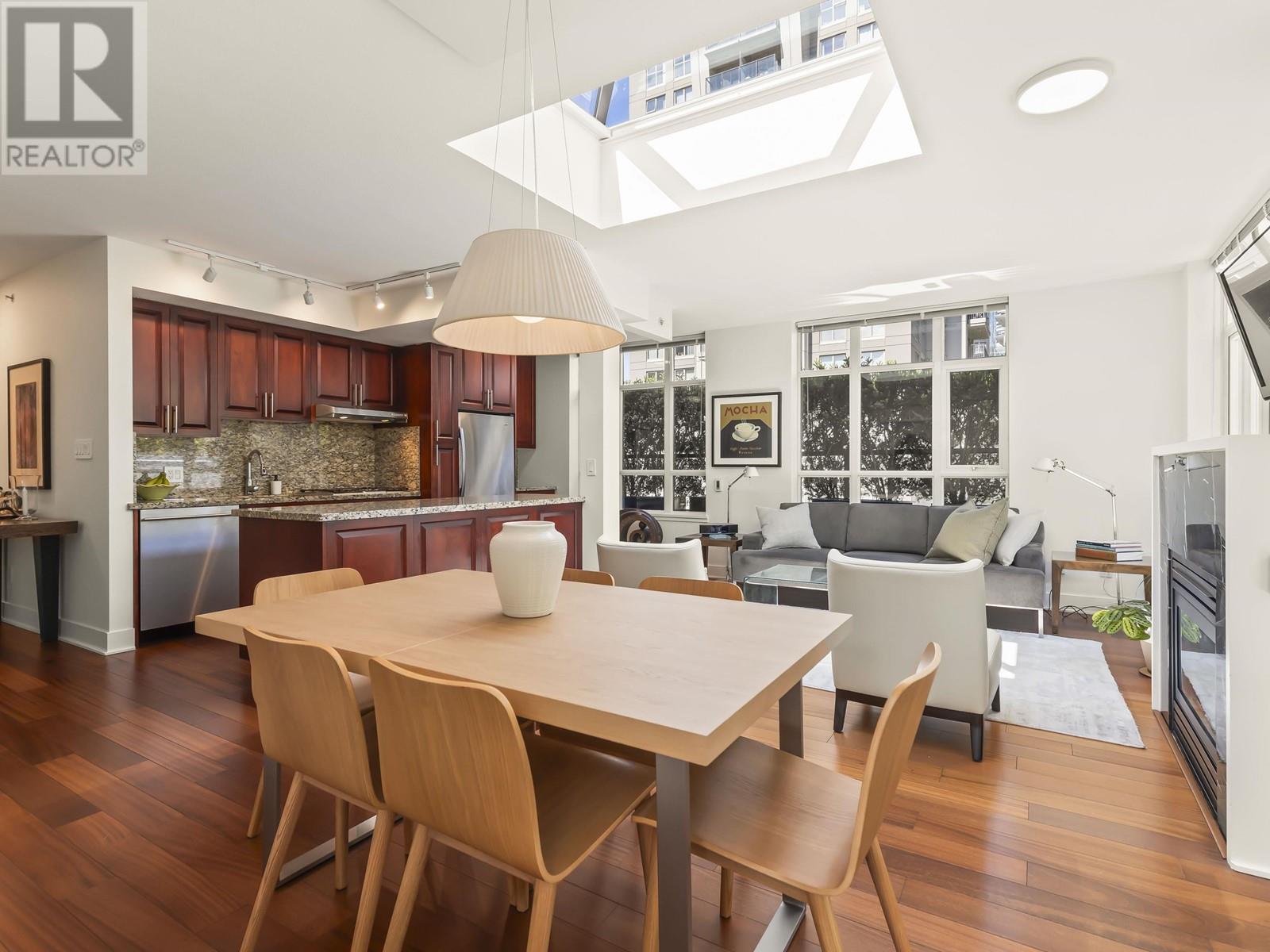 Ph3 988 Richards Street, Vancouver, British Columbia  V6B 8R2 - Photo 13 - R3008462