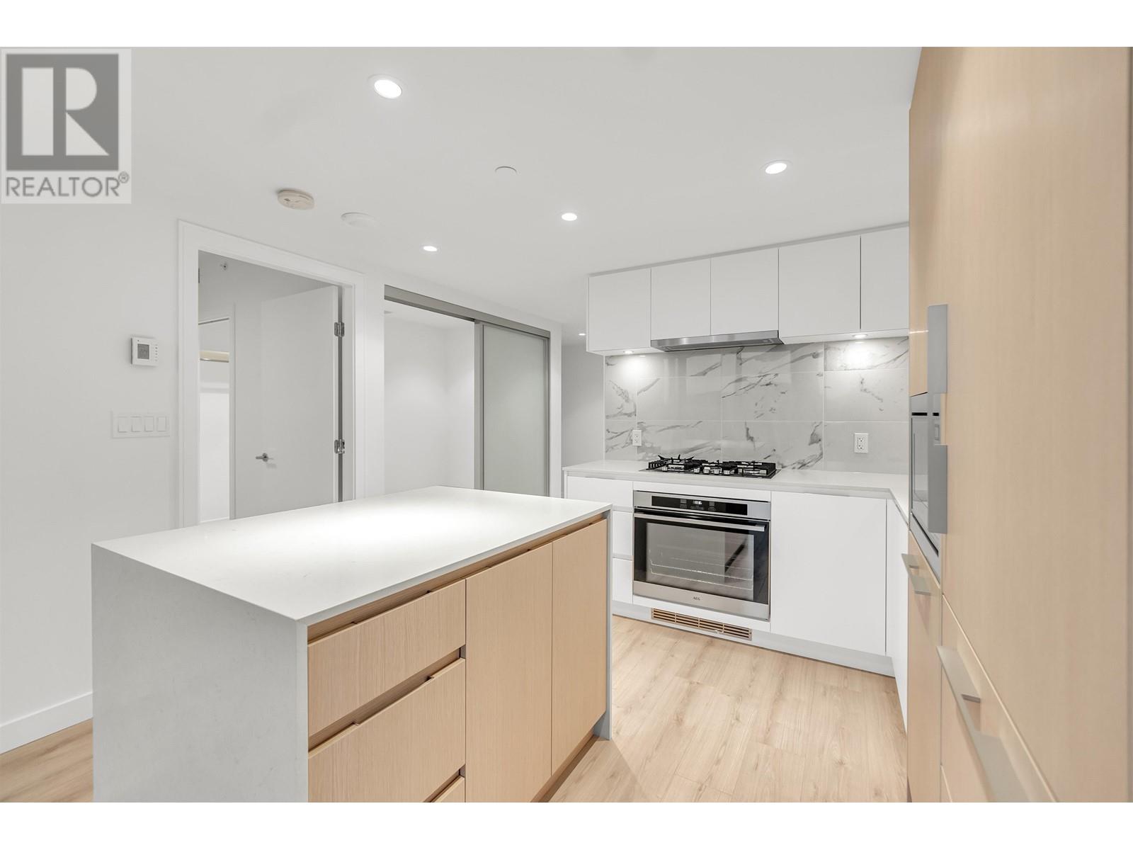 1205 1500 Fern Street, North Vancouver, British Columbia  V7J 0E6 - Photo 10 - R3008533