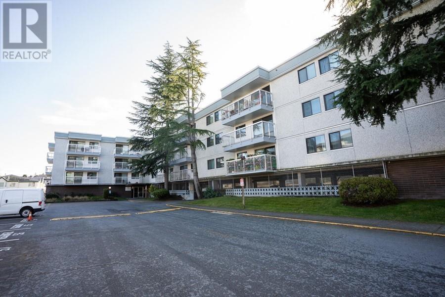 110 6420 Buswell Street, Richmond, British Columbia  V6Y 2E9 - Photo 2 - R3008553