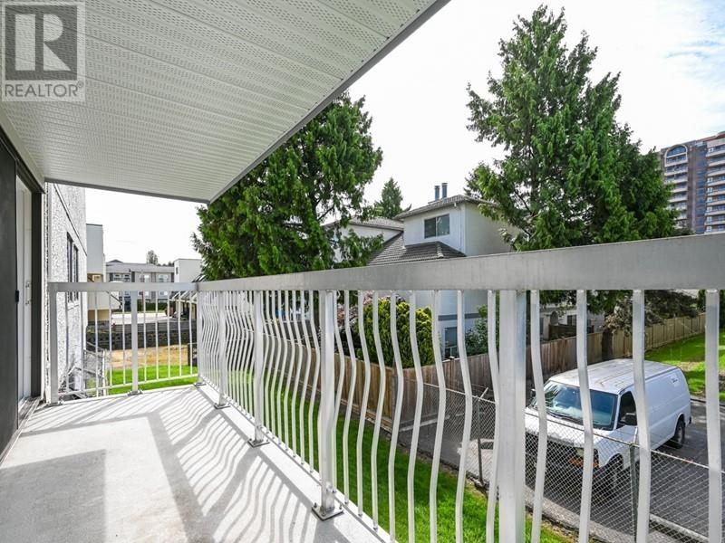 110 6420 Buswell Street, Richmond, British Columbia  V6Y 2E9 - Photo 4 - R3008553