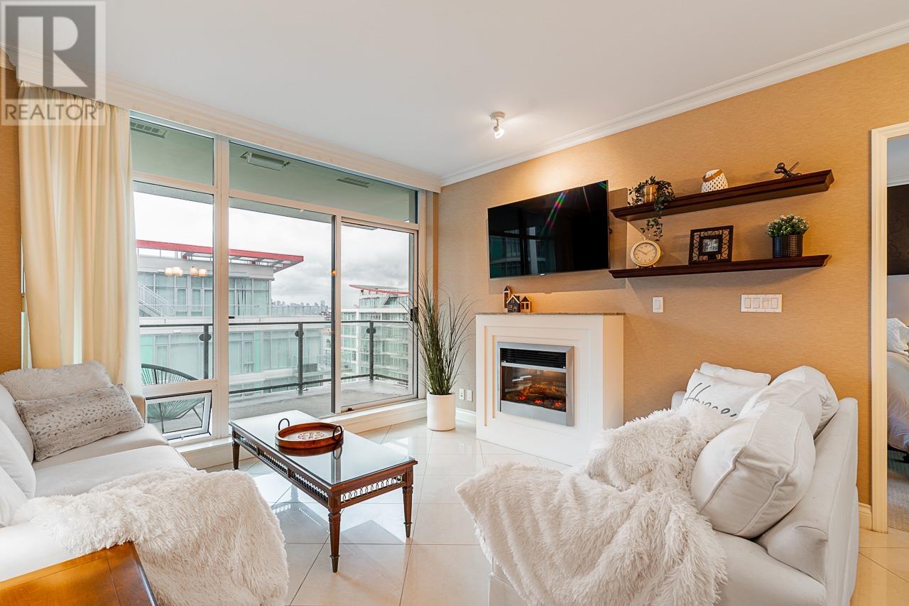 905 172 Victory Ship Way, North Vancouver, British Columbia  V7L 0B5 - Photo 3 - R3008567