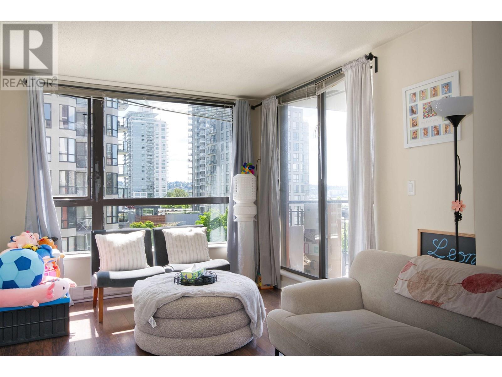 607 833 Agnes Street, New Westminster, British Columbia  V3M 0B1 - Photo 4 - R3008578