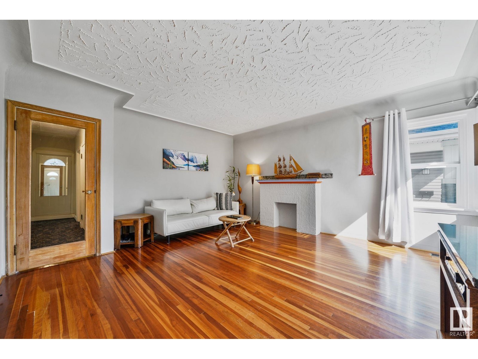 11522 101 St Nw, Edmonton, Alberta  T5G 0E9 - Photo 4 - E4438786