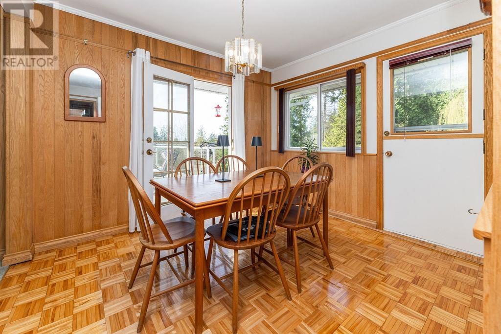 593 Veterans Road, Gibsons, British Columbia  V0N 1V4 - Photo 13 - R3008192