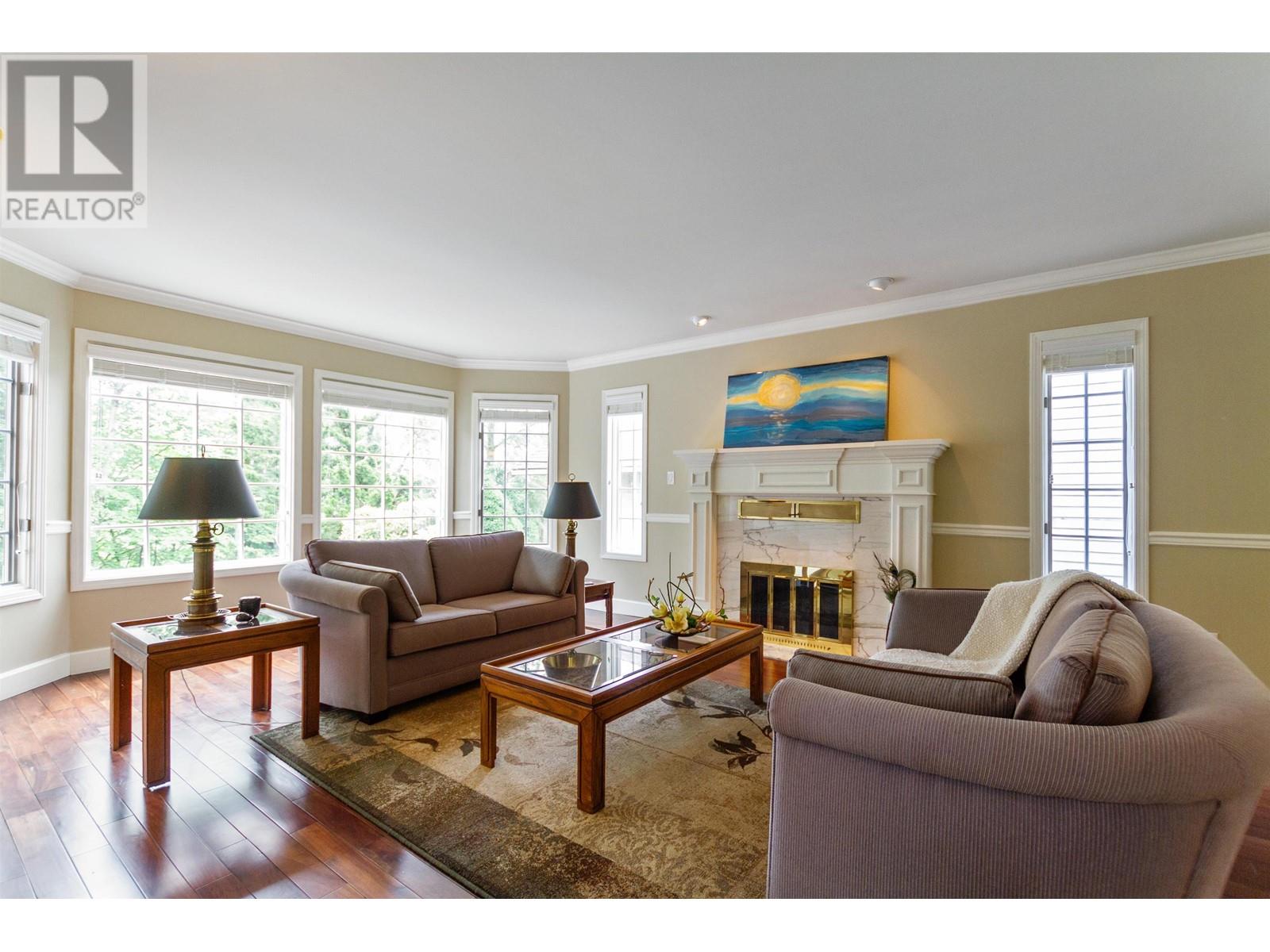 408 Riverview Crescent, Coquitlam, British Columbia  V3C 4X8 - Photo 3 - R3008314