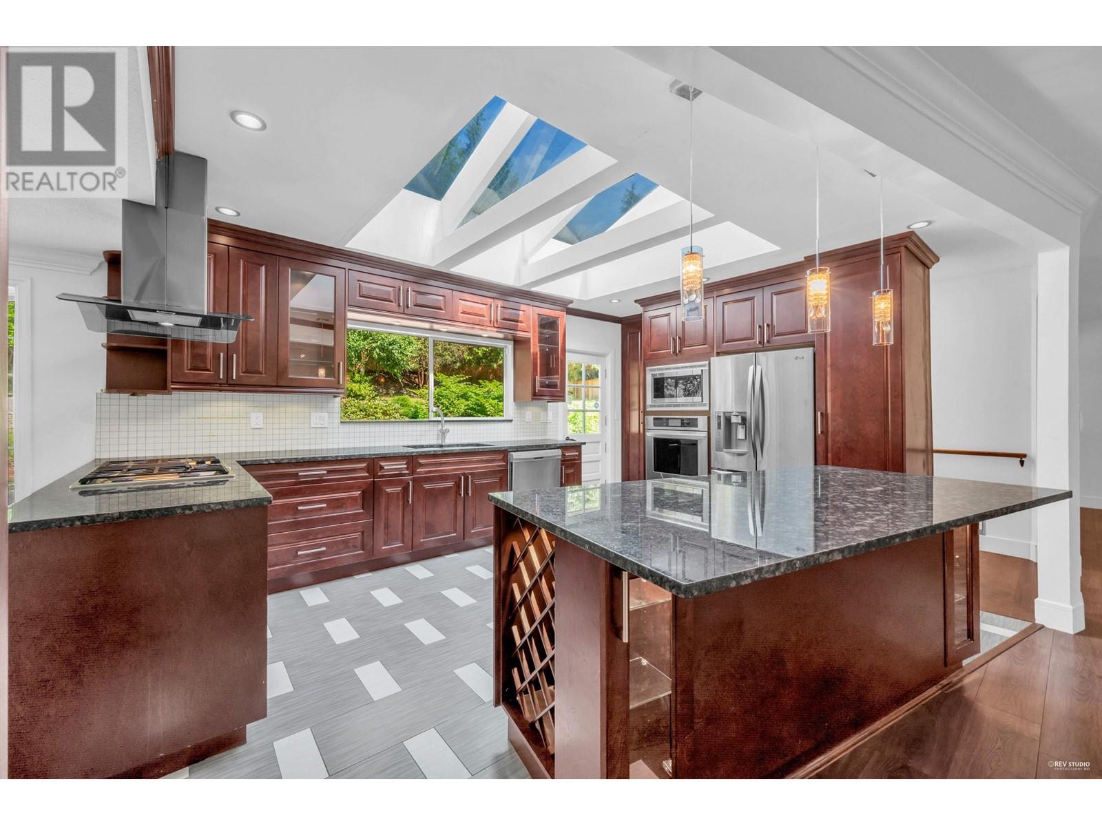 341 Rabbit Lane, West Vancouver, British Columbia  V7S 1J1 - Photo 6 - R3008394