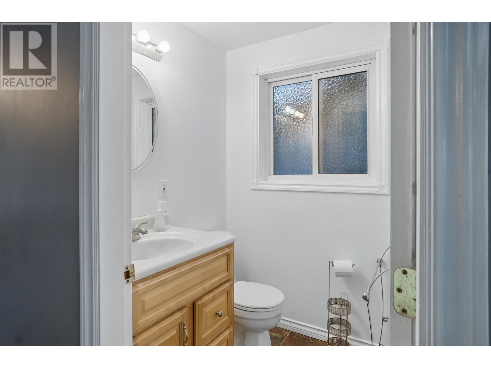 479 E 29th Street, North Vancouver, British Columbia  V7N 1E2 - Photo 22 - R3008412