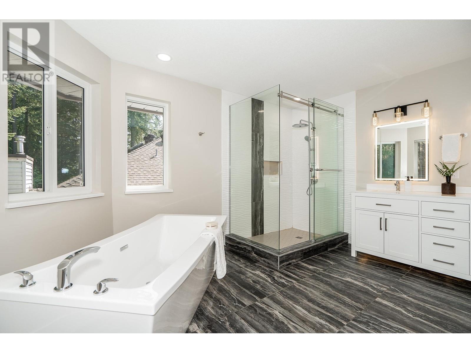 12 Flavelle Drive, Port Moody, British Columbia  V3H 4L4 - Photo 26 - R3008484