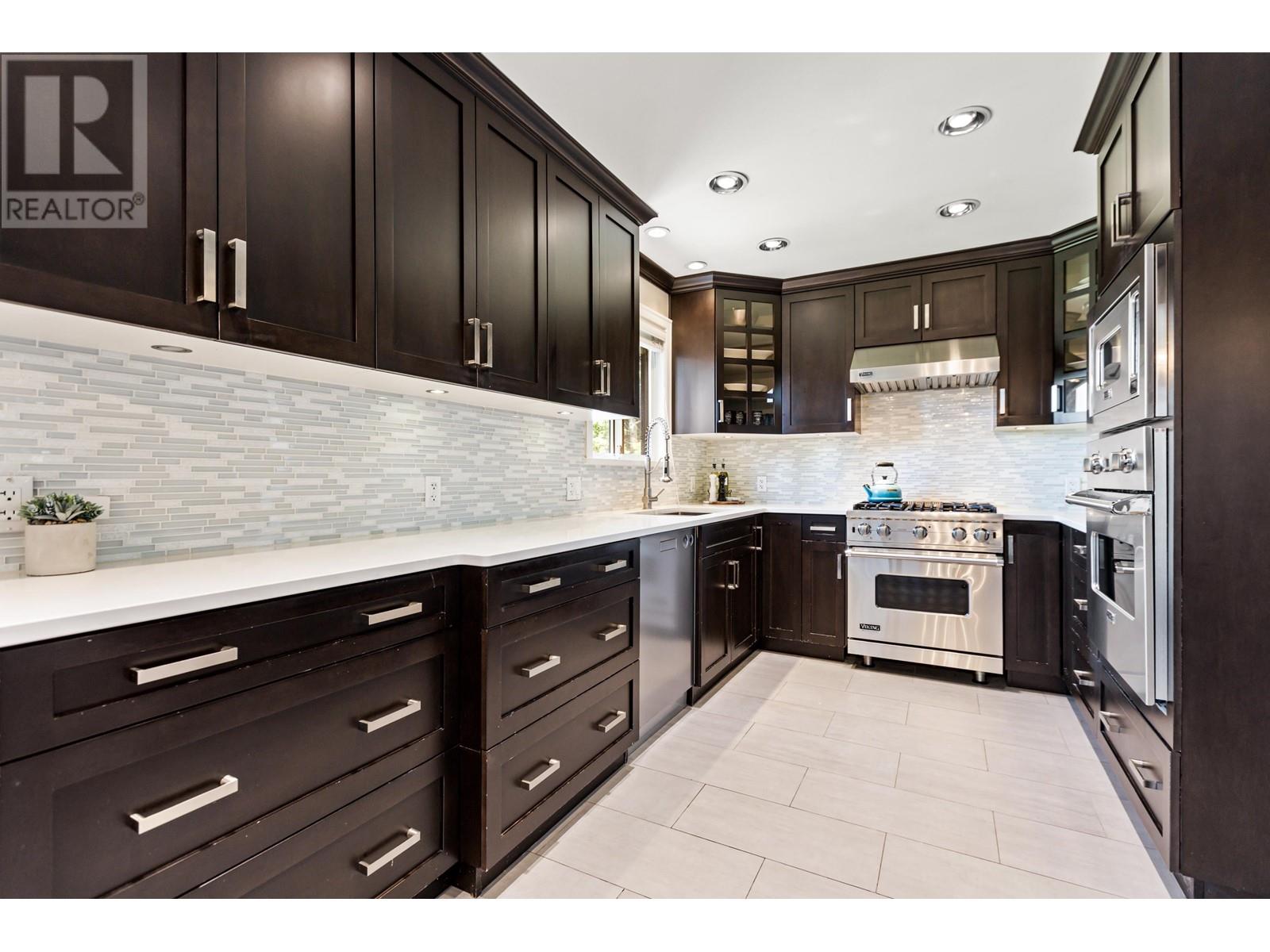 672 Wilmot Street, Coquitlam, British Columbia  V3J 6P4 - Photo 12 - R3008557