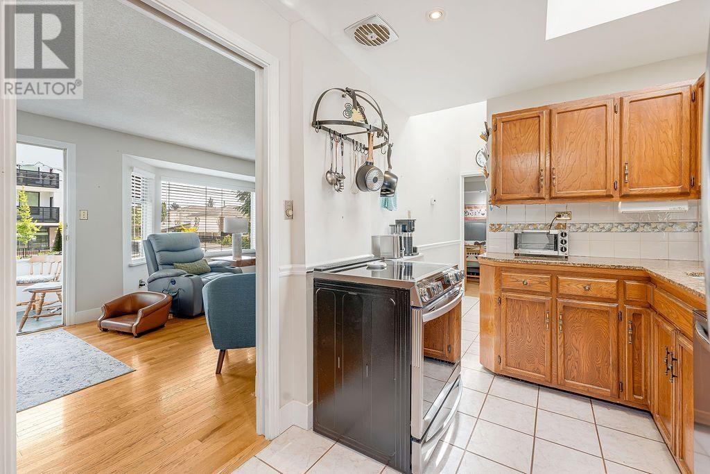 7875 18th Avenue, Burnaby, British Columbia  V3N 1J5 - Photo 10 - R3008576