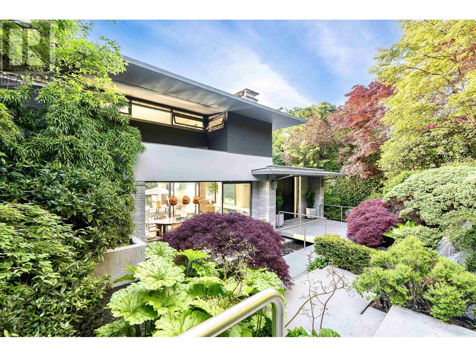 Property at 6275 ST. GEORGES CRESCENT image 3