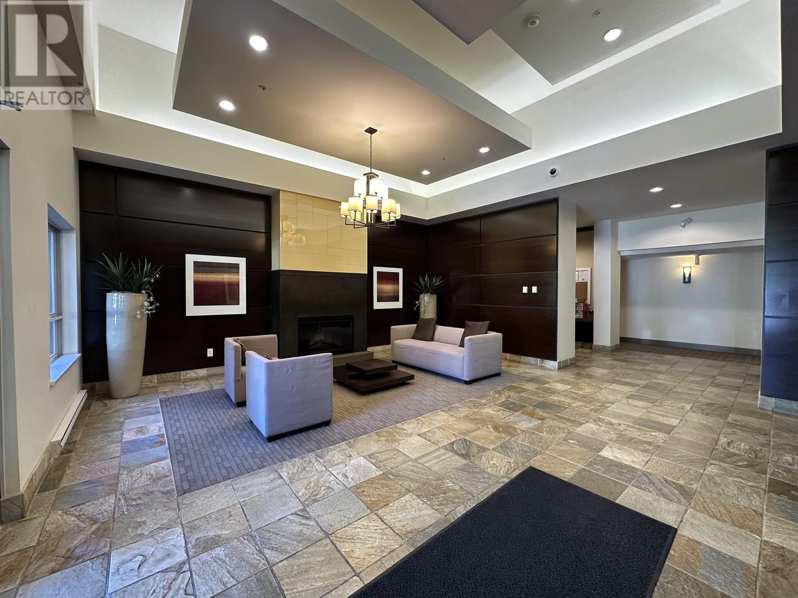 208 3110 Dayanee Springs Blvd, Coquitlam, British Columbia  V3E 0B4 - Photo 2 - R3008488