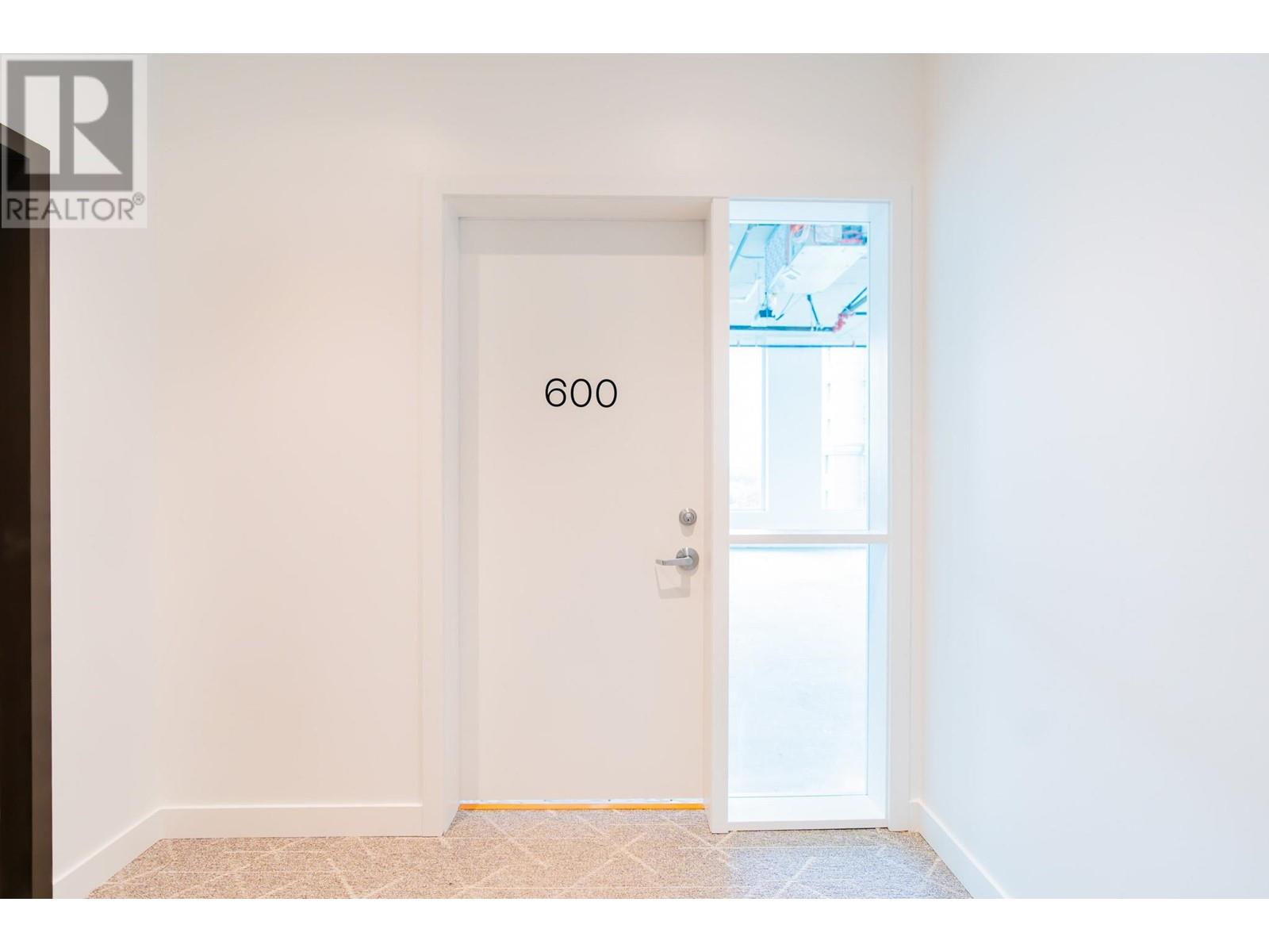 600 2992 Glen Drive, Coquitlam, British Columbia  V3B 0A3 - Photo 14 - C8069532