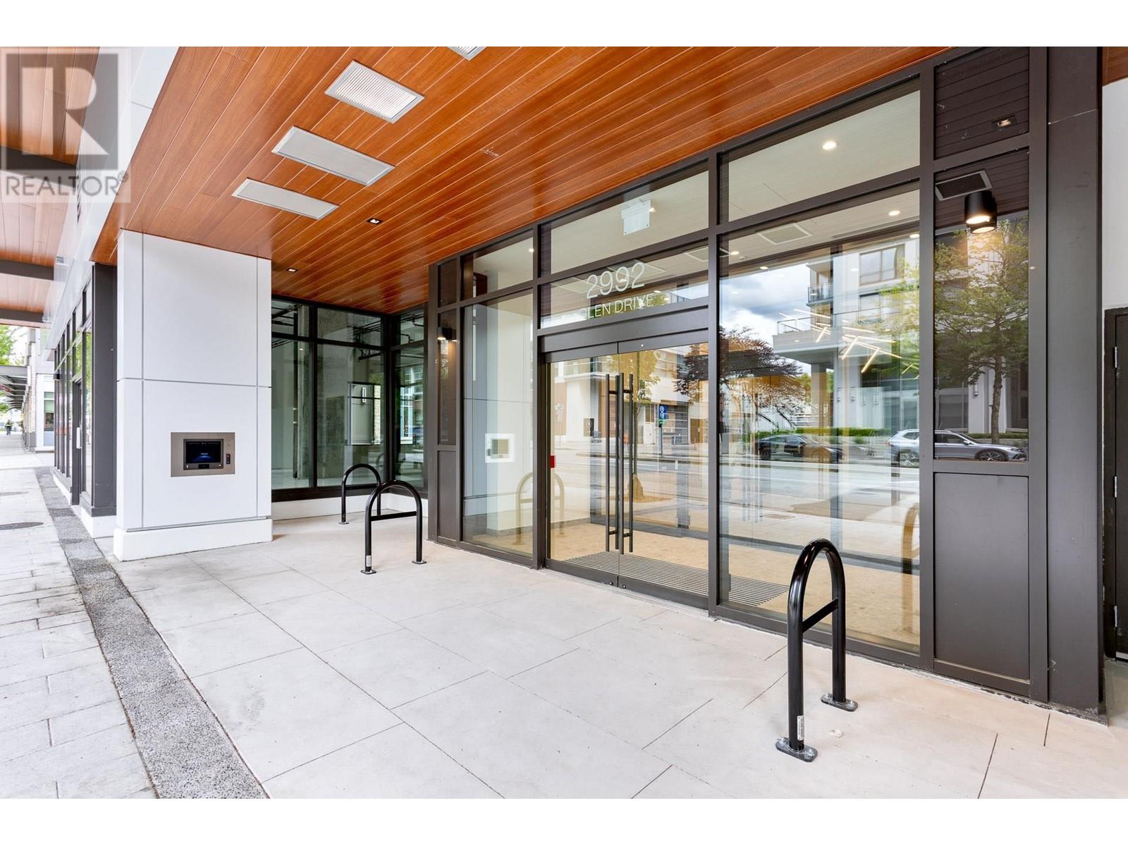 904 2992 Glen Drive, Coquitlam, British Columbia  V3B 0V2 - Photo 6 - C8069546