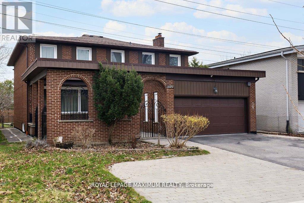 11 FAIRCHILD AVENUE, Toronto, Ontario