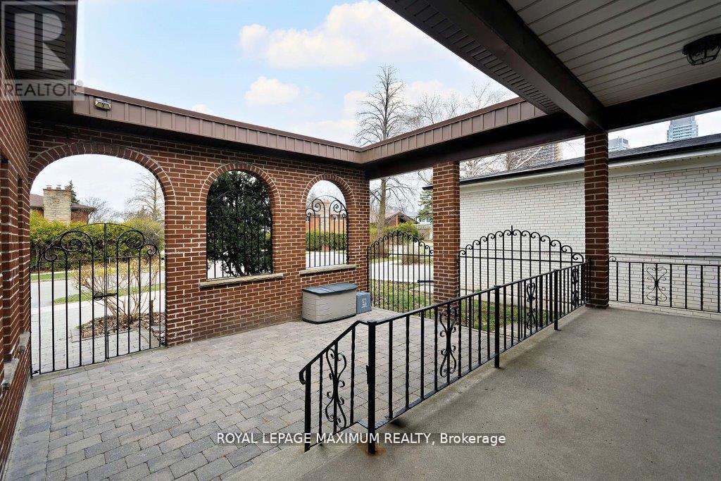 Property at 11 FAIRCHILD AVENUE image 2