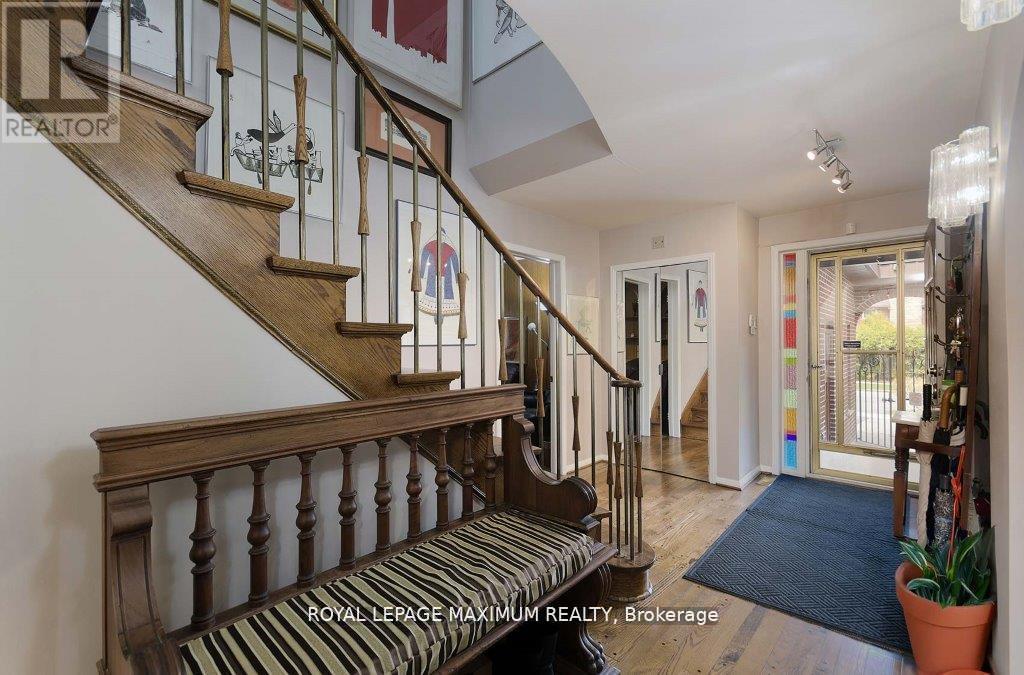 Property at 11 FAIRCHILD AVENUE image 3