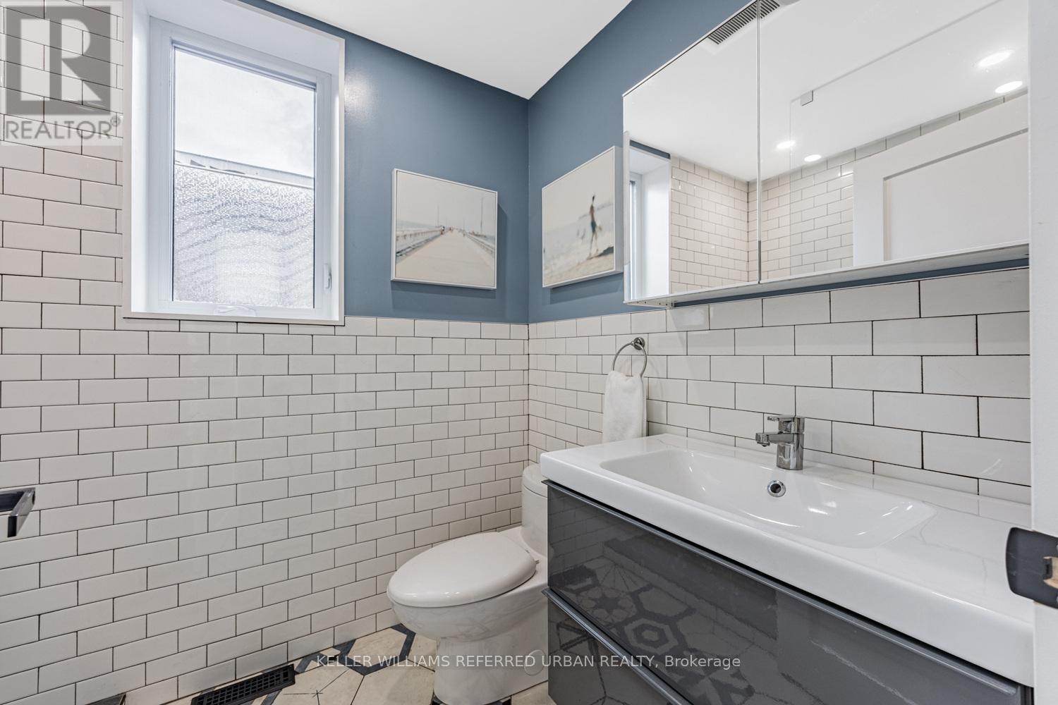 257 Montrose Avenue, Toronto, Ontario  M6G 3G6 - Photo 31 - C12180209