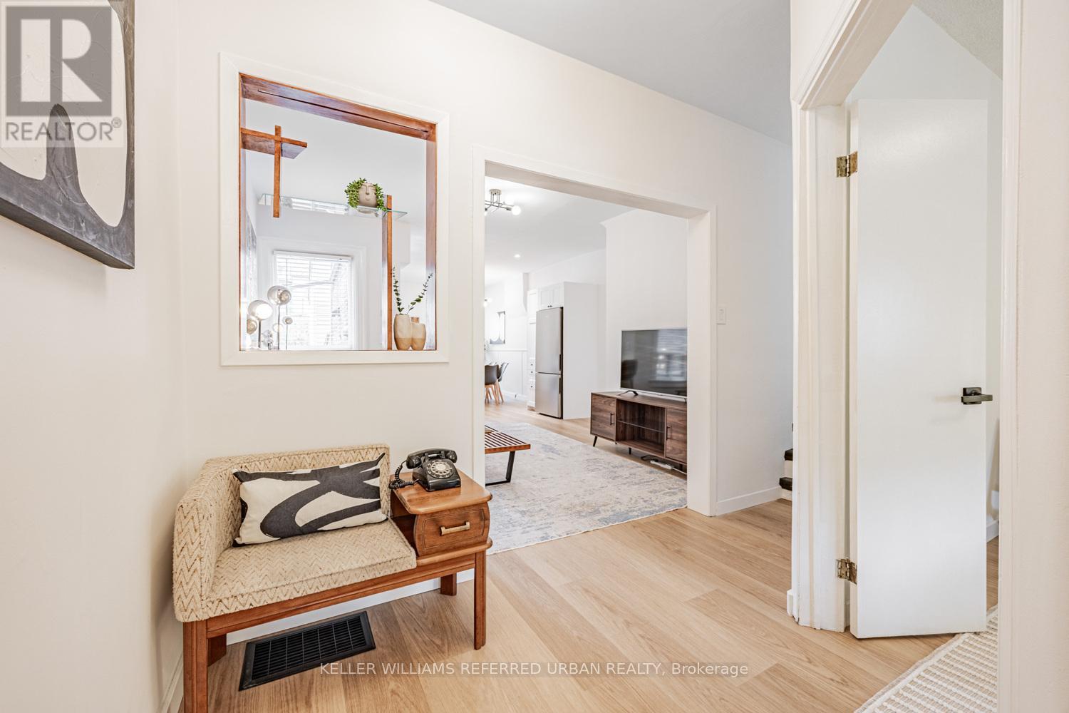 257 Montrose Avenue, Toronto, Ontario  M6G 3G6 - Photo 7 - C12180209