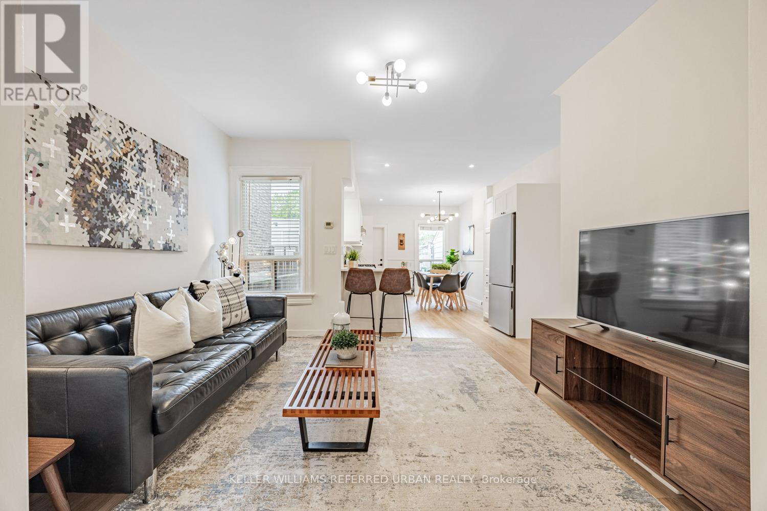 257 Montrose Avenue, Toronto, Ontario  M6G 3G6 - Photo 8 - C12180209