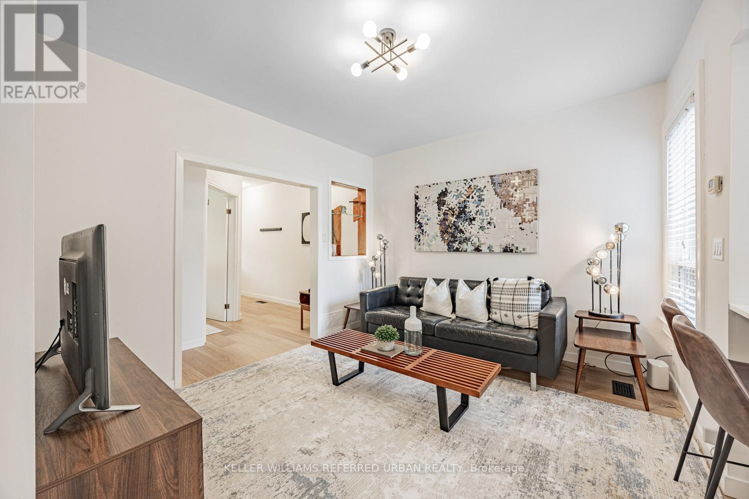 257 Montrose Avenue, Toronto, Ontario  M6G 3G6 - Photo 9 - C12180209