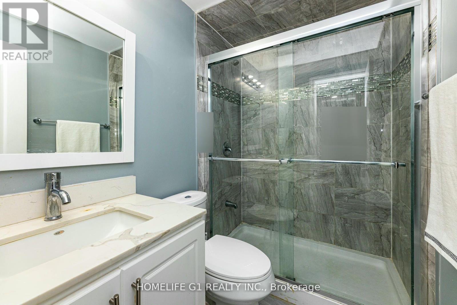 25 Oblate Crescent, Brampton, Ontario  L6Y 0K2 - Photo 35 - W12180076