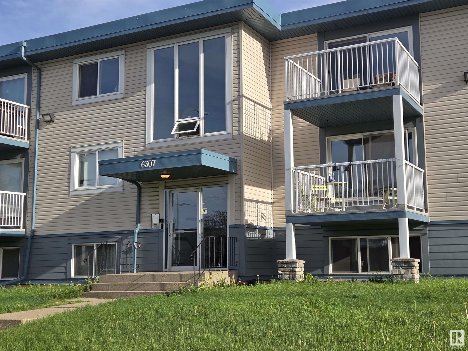 #207 6307 118 AV NW, Edmonton, Alberta
