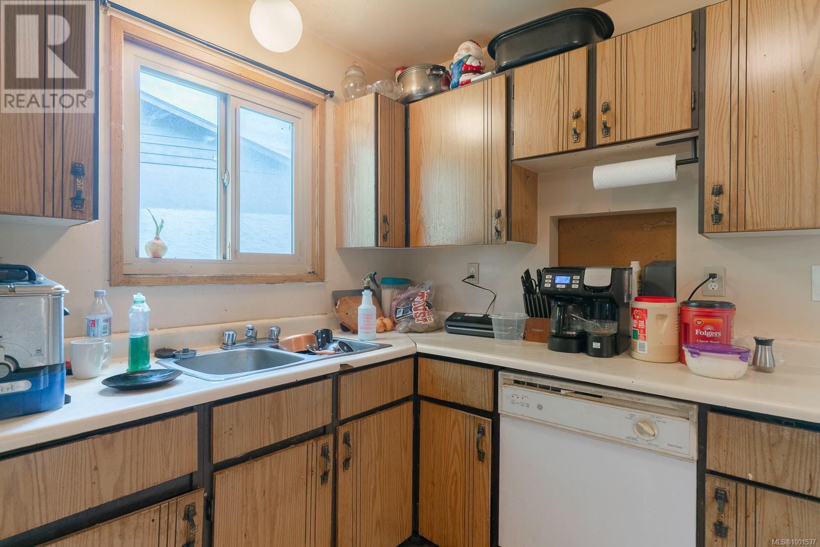 Property at 4131/4133 Departure Bay Rd image 4