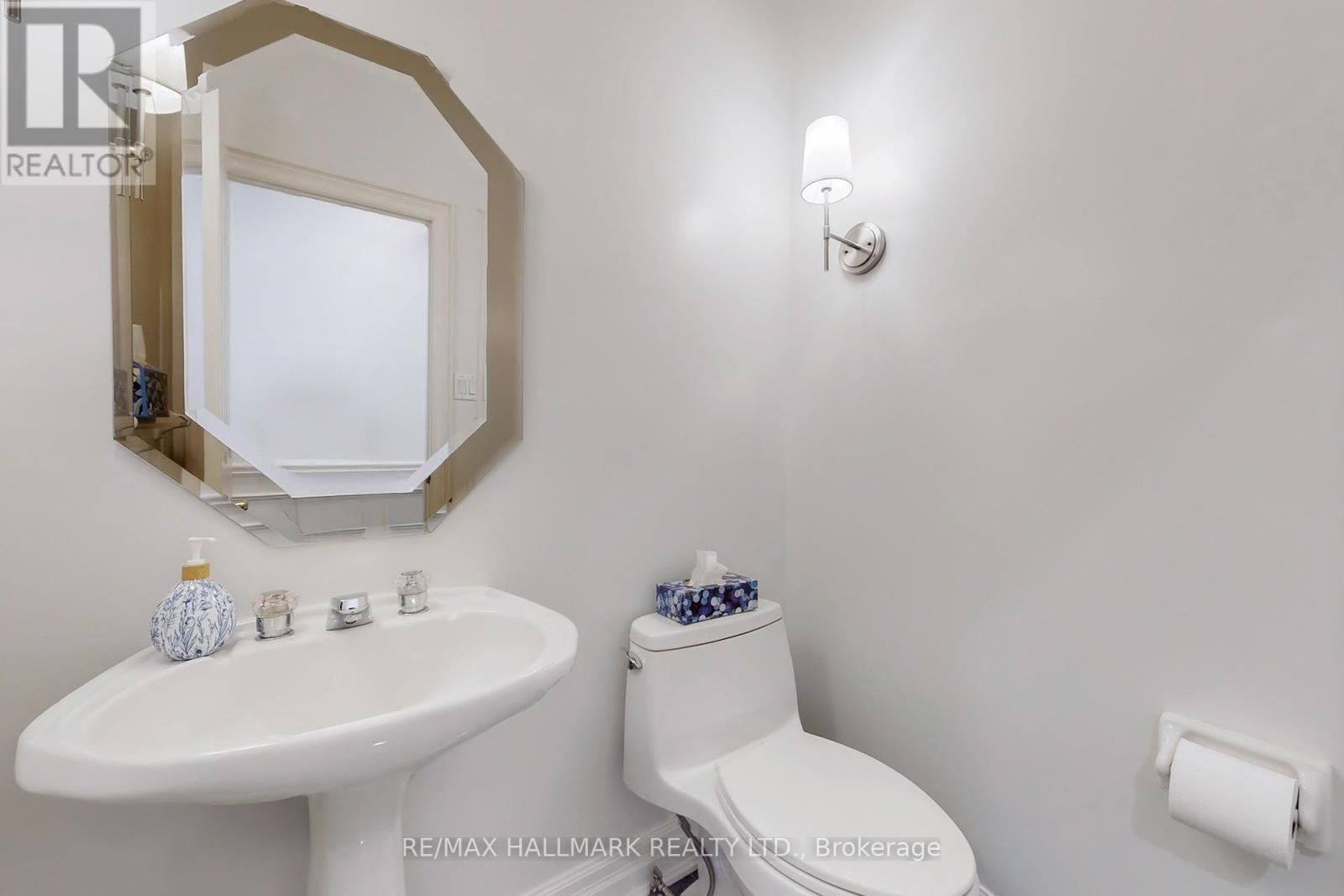 19 Hillside Avenue, Vaughan, Ontario  L4K 1W9 - Photo 20 - N12172808