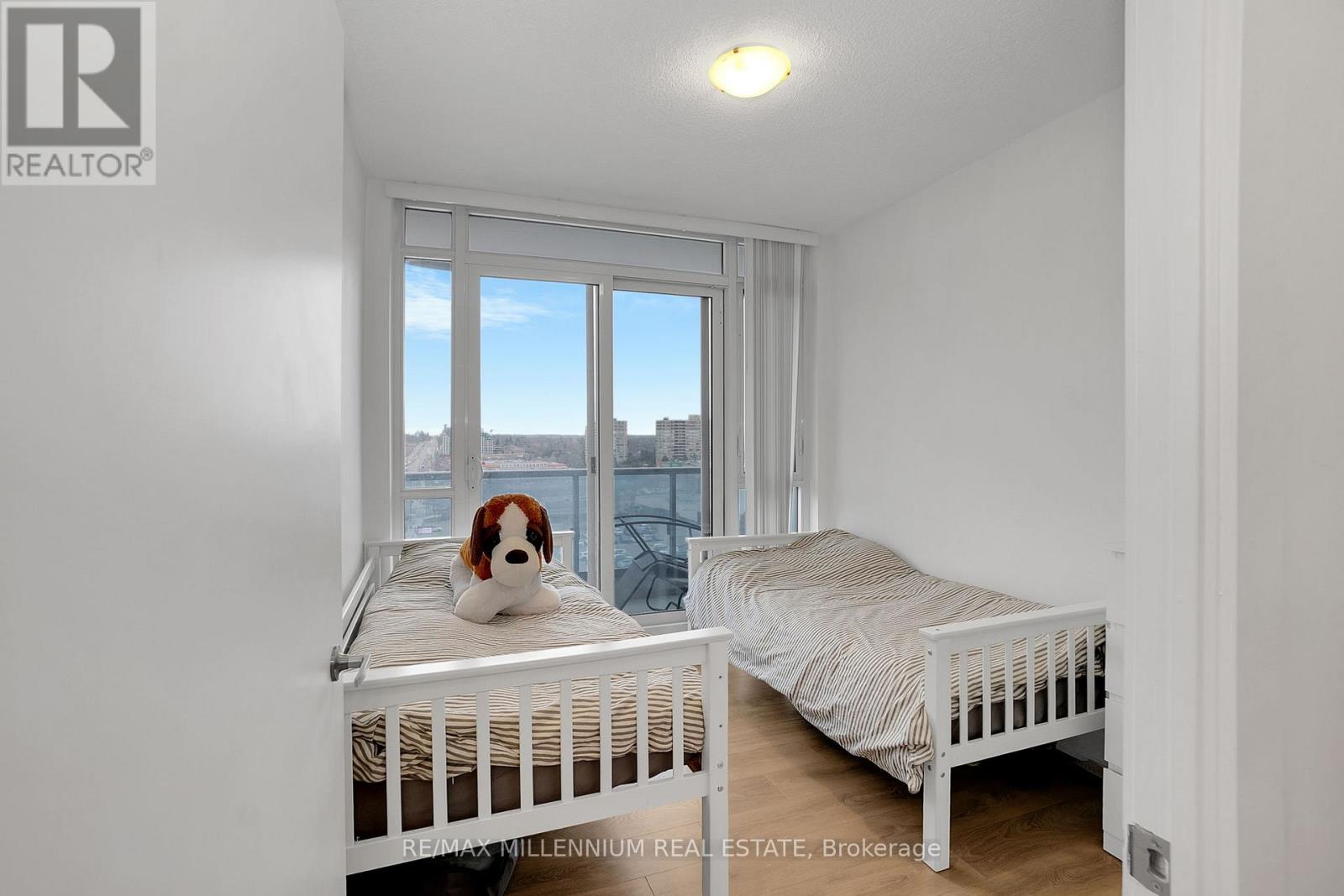 907 - 9471 Yonge Street, Richmond Hill, Ontario  L4C 1V1 - Photo 11 - N12127679