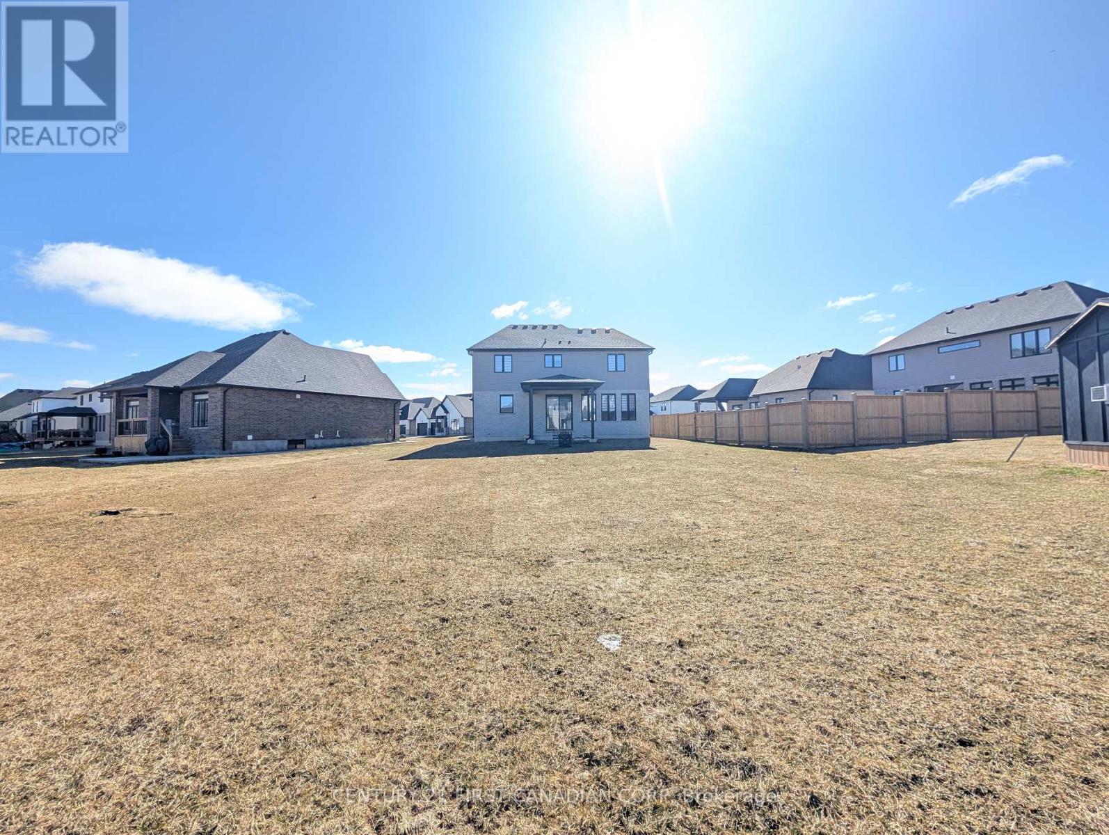 135 Aspen Circle, Thames Centre, Ontario  N0M 2P0 - Photo 36 - X12118530