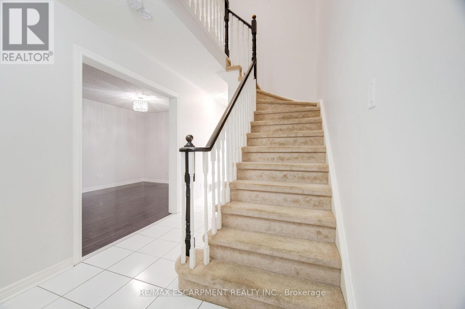 Property at 68 STONECAIRN DRIVE image 4