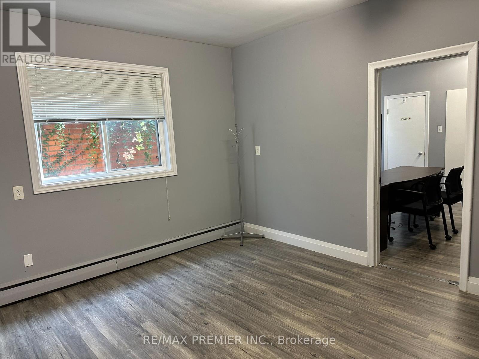 M04 A-B - 70 King Street E, Hamilton, Ontario  L8G 1K2 - Photo 5 - X12180211
