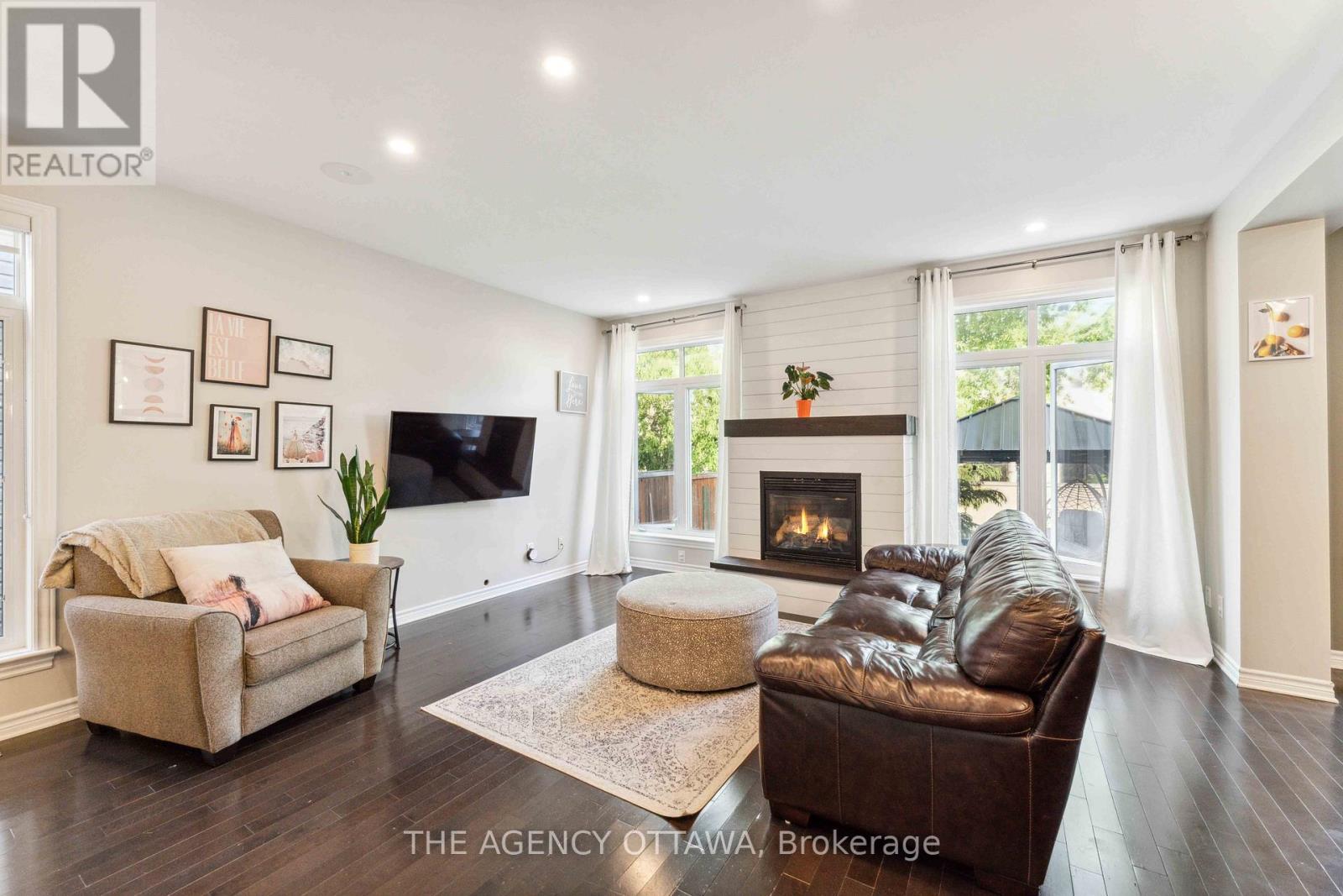 626 White Alder Avenue, Ottawa, Ontario  K1T 0E5 - Photo 11 - X12180224