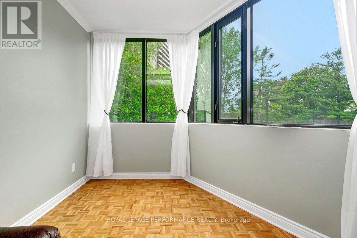 302 - 2871 Richmond Road, Ottawa, Ontario  K2B 8M5 - Photo 8 - X12180231